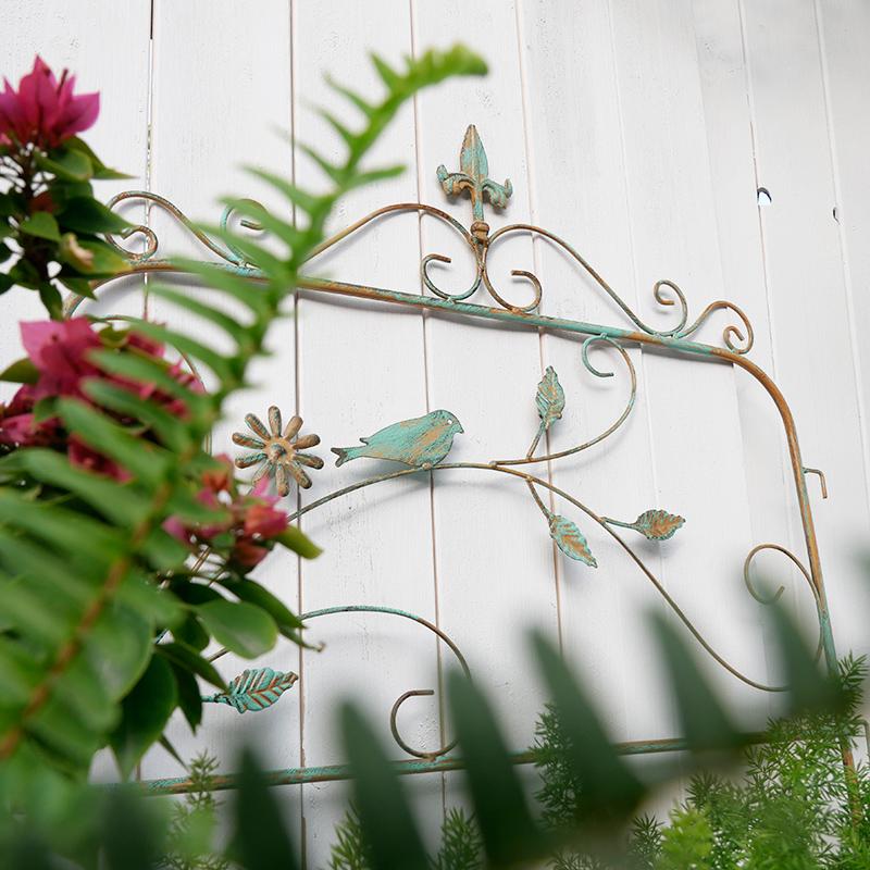 Garden fence iron retro old courtyard decoration small fence outdoor balcony plant support flower rack climbing rack