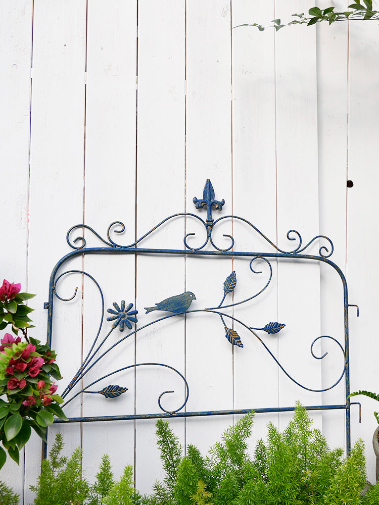 Garden fence iron retro old courtyard decoration small fence outdoor balcony plant support flower rack climbing rack
