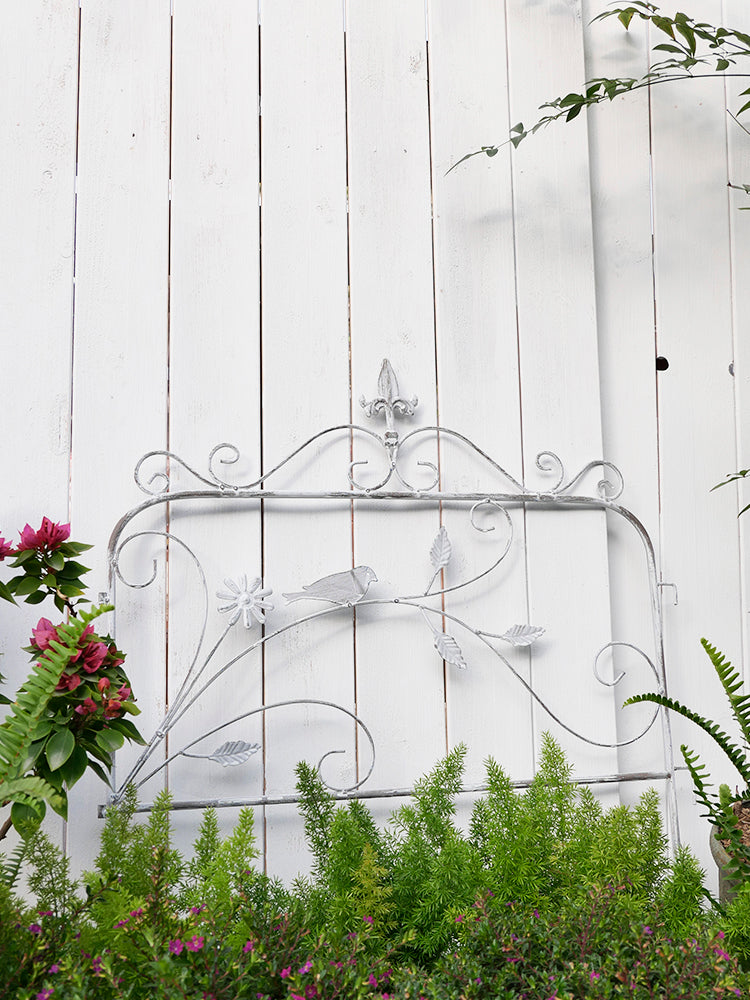 Garden fence iron retro old courtyard decoration small fence outdoor balcony plant support flower rack climbing rack