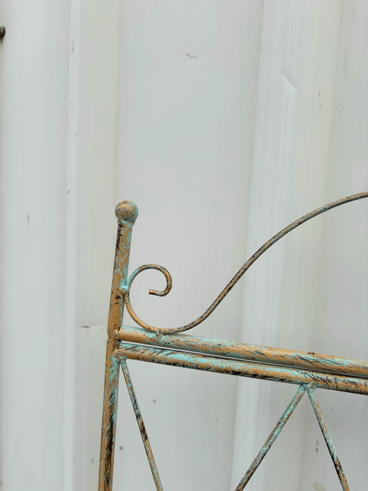 Iron flower stand climbing rose rose clematis plant old garden balcony partition grid climbing bracket