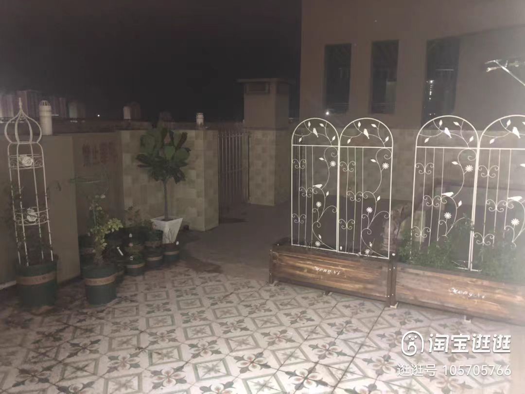 1.6m-2.1m floor-standing climbing frame with base European style iron art old screen flower curtain rose iron clematis climbing frame