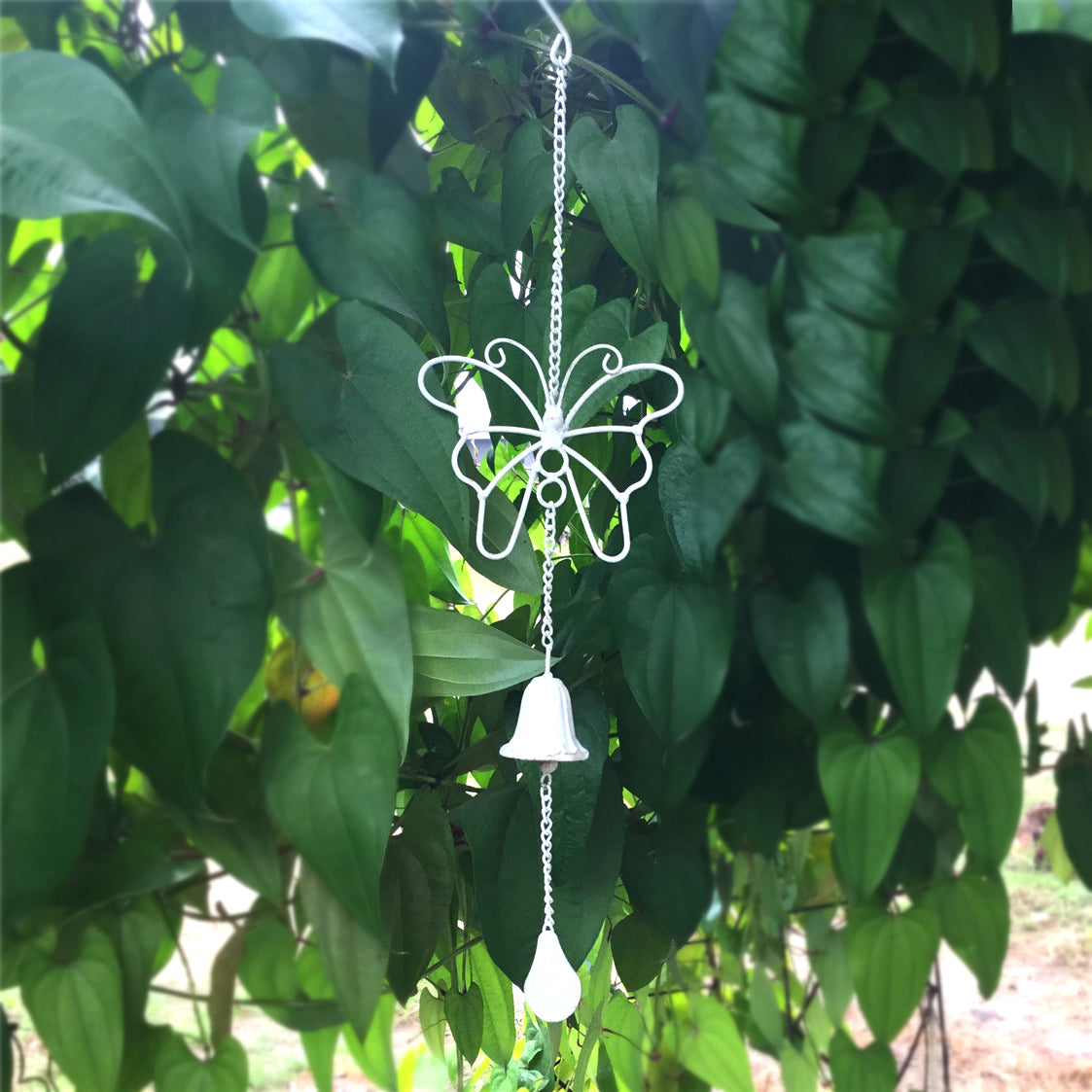 Butterfly wind chimes old wrought iron cast iron pendant European retro hanging bell balcony garden decoration