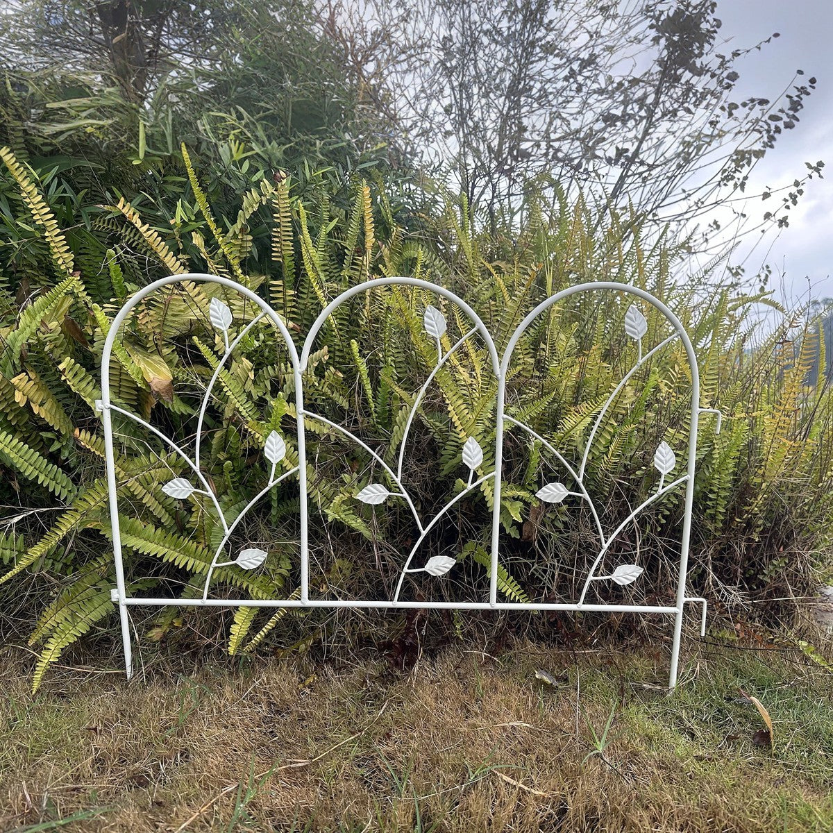 Wrought iron small fence American style old fence garden courtyard decoration outdoor low guardrail partition fence