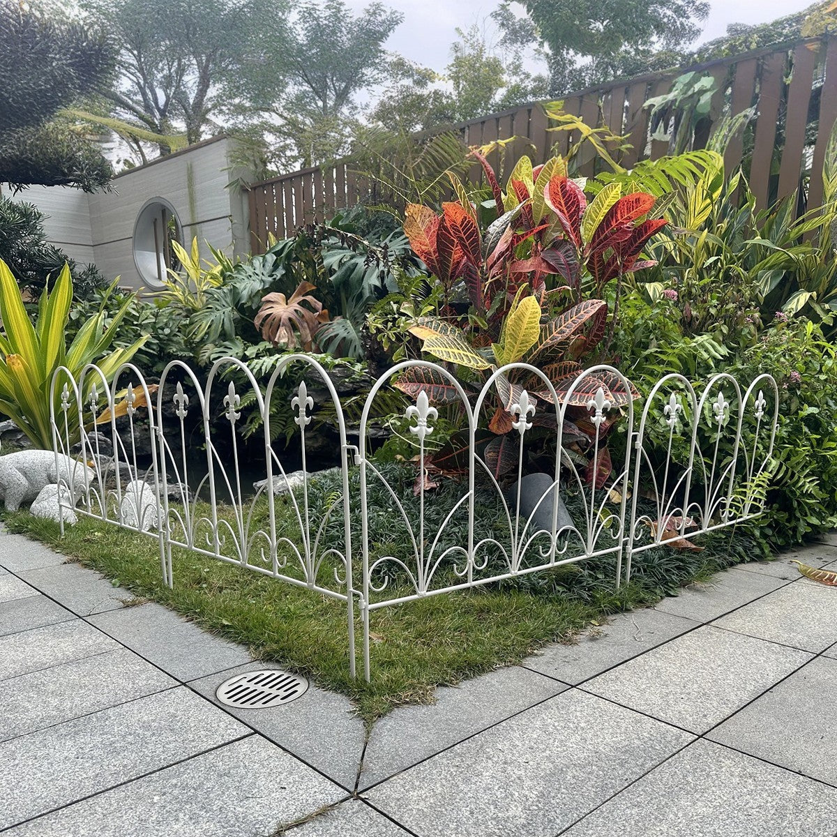 Wrought iron small fence American style old fence garden courtyard decoration outdoor low guardrail partition fence