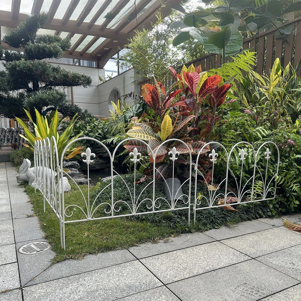 Wrought iron small fence American style old fence garden courtyard decoration outdoor low guardrail partition fence
