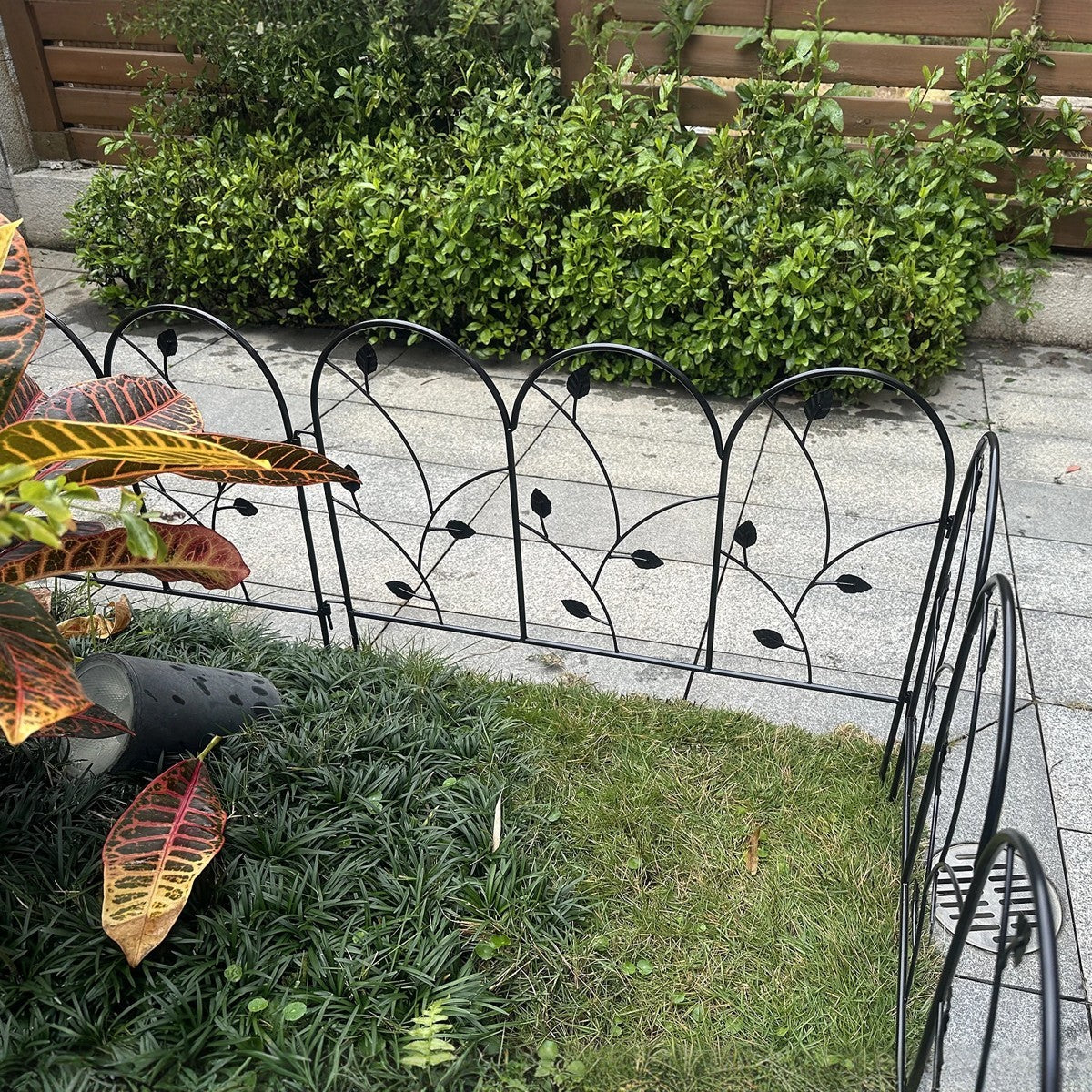 Wrought iron small fence American style old fence garden courtyard decoration outdoor low guardrail partition fence