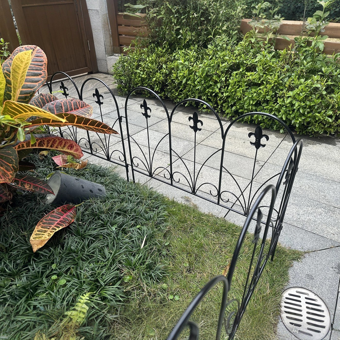 Wrought iron small fence American style old fence garden courtyard decoration outdoor low guardrail partition fence