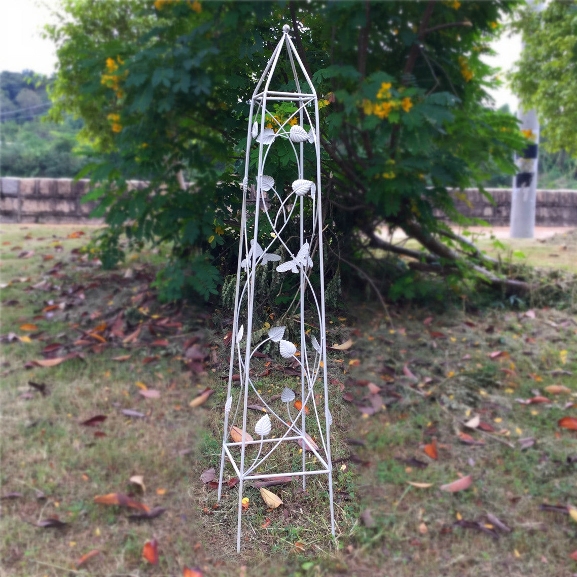 New conical plant climbing rack, iron art old pastoral style flower pot clematis rose climbing rack