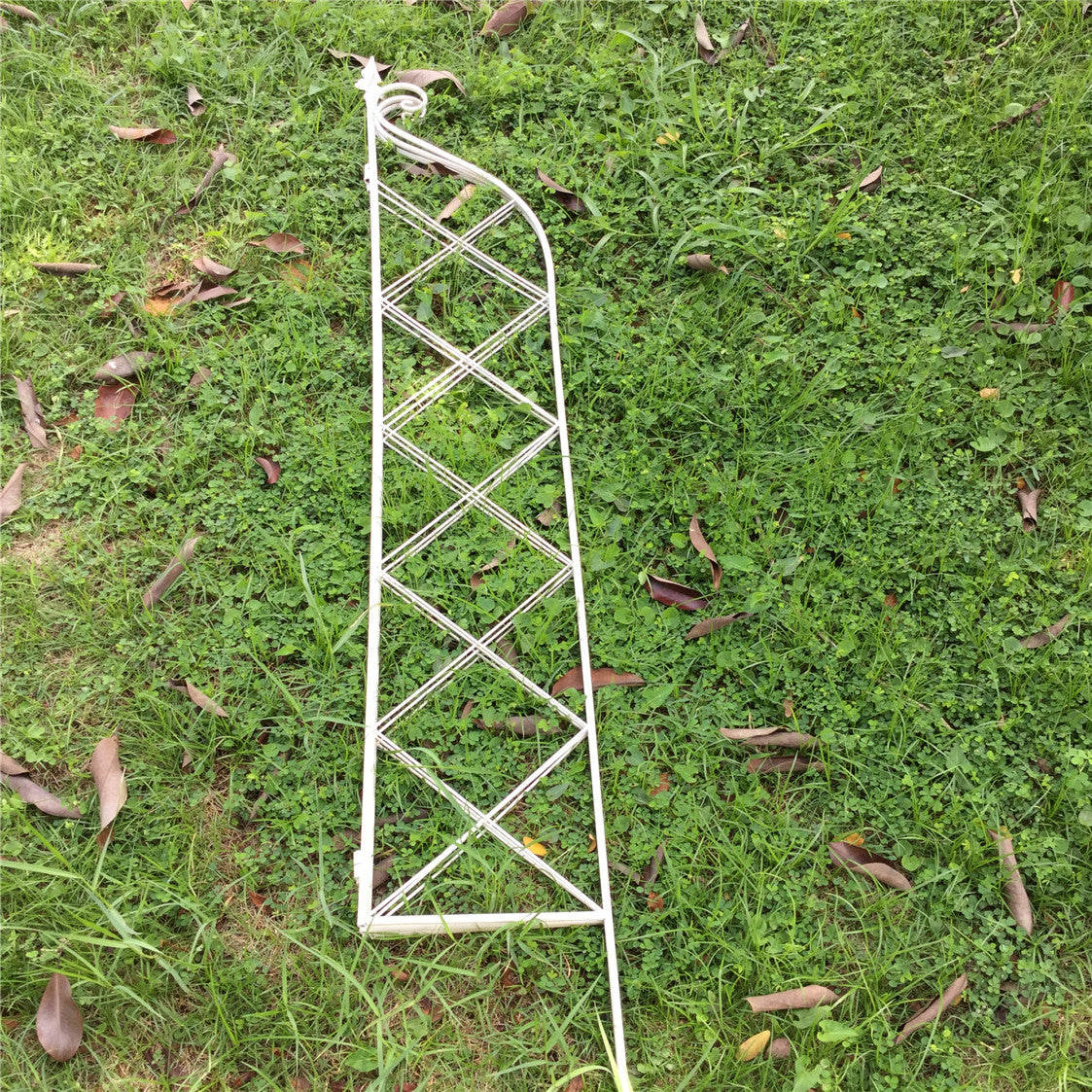 Garden Trellis Climbing Plants, Outdoor Indoor Potted Plant Support Round Obelisk Garden Trellis for Climbing Vine