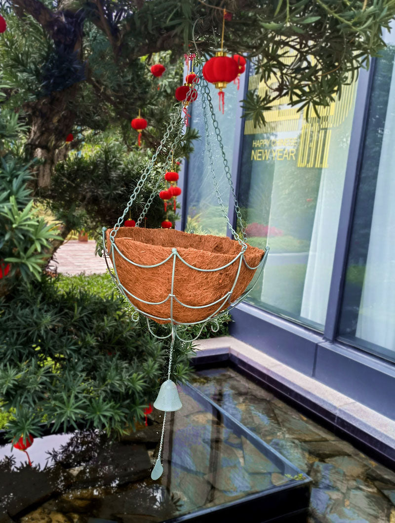 Garden Decoration Indoor Outdoor Metal Hanging Planter Basket Round window deck Coco Coir Liner coconut hanging basket