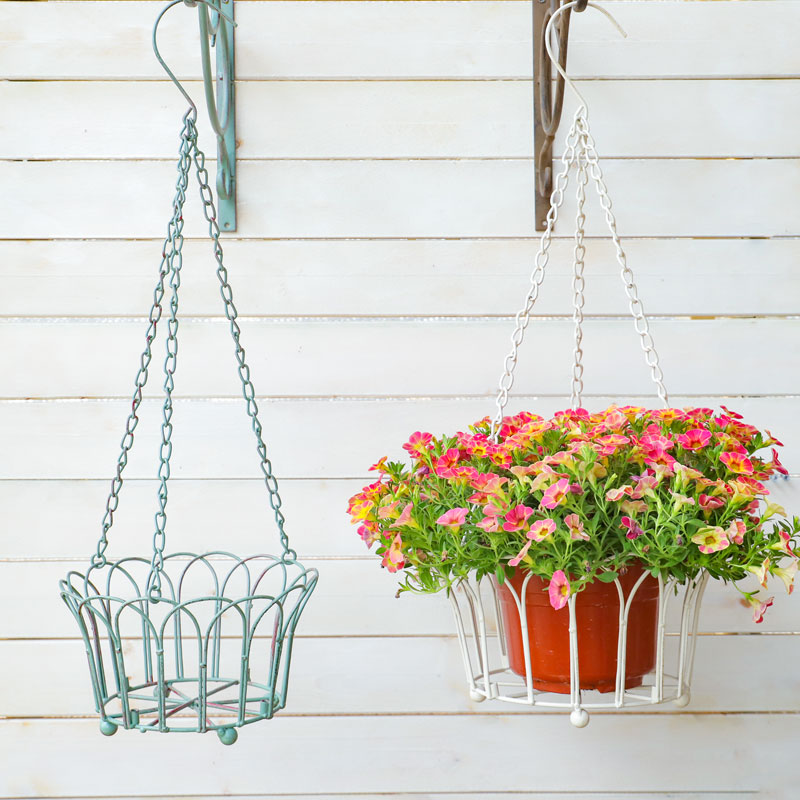 Hanging Plant Planter Baskets Liner Round Metal Wire Plant Holder with Chain Porch Decor Flower Pots