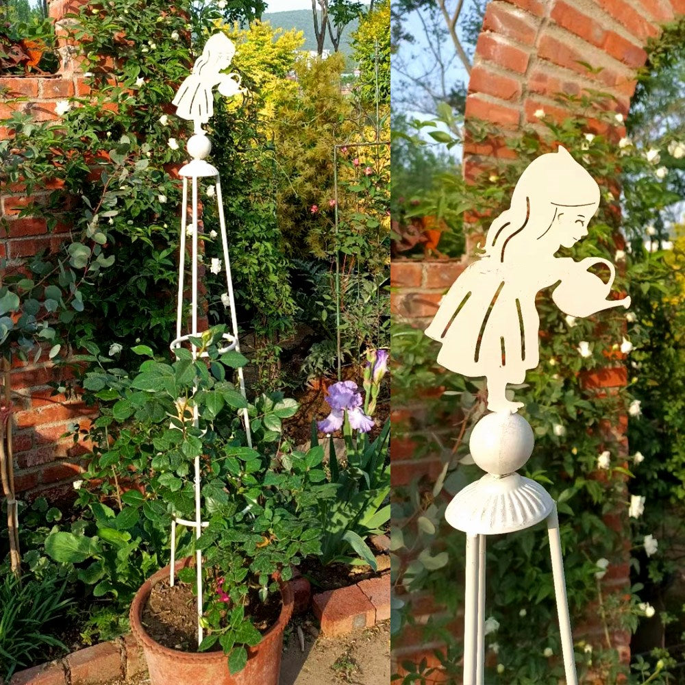 Retro old fairy-shaped three-dimensional plant climbing frame iron tower climbing frame iron clematis frame